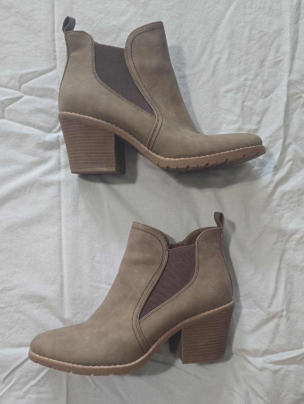 Women’s Taupe Chelsea Ankle Boots - Classic Block Heel